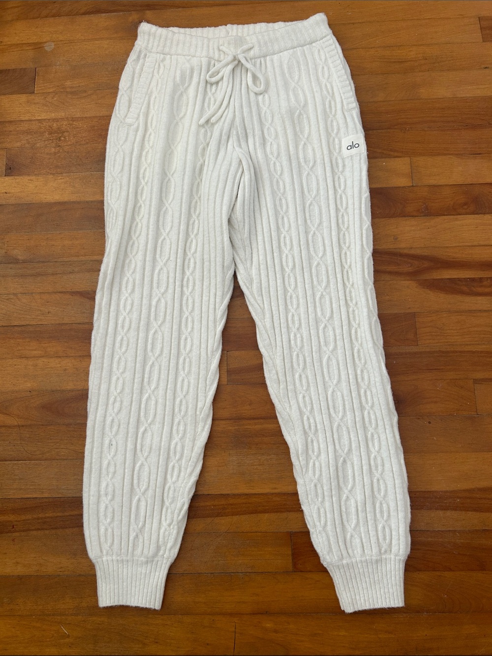 Alo Cable Knit Winter Bliss